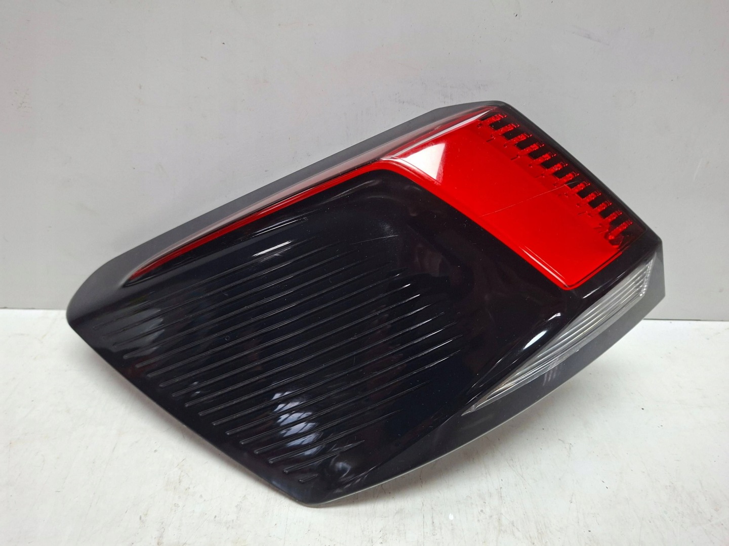 light rear left 9810477180 PEUGEOT 3008 II 2016