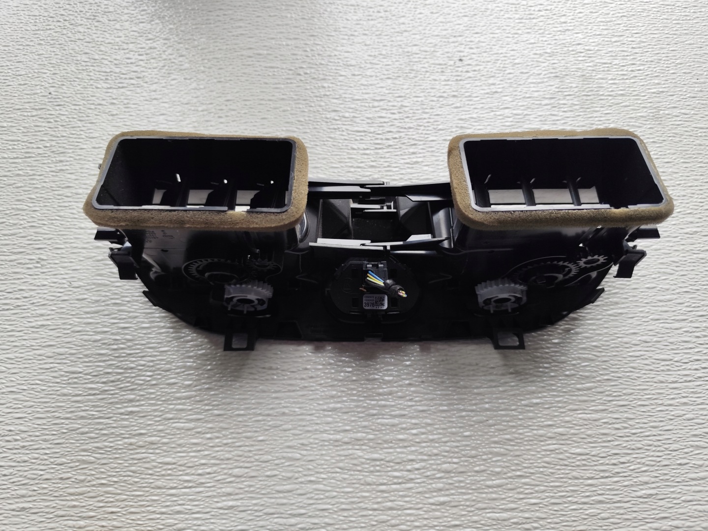 OPEL CORSA E 2015 R. grid air conditioning devices central 13377949