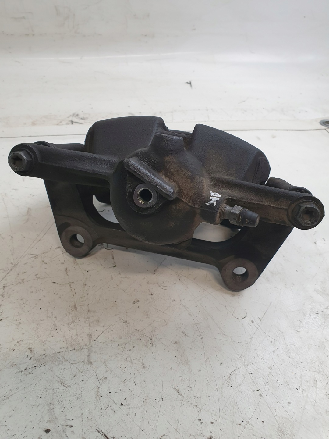 caliper brake right front 6799D VW PASSAT B8 2.0TDI 15r.