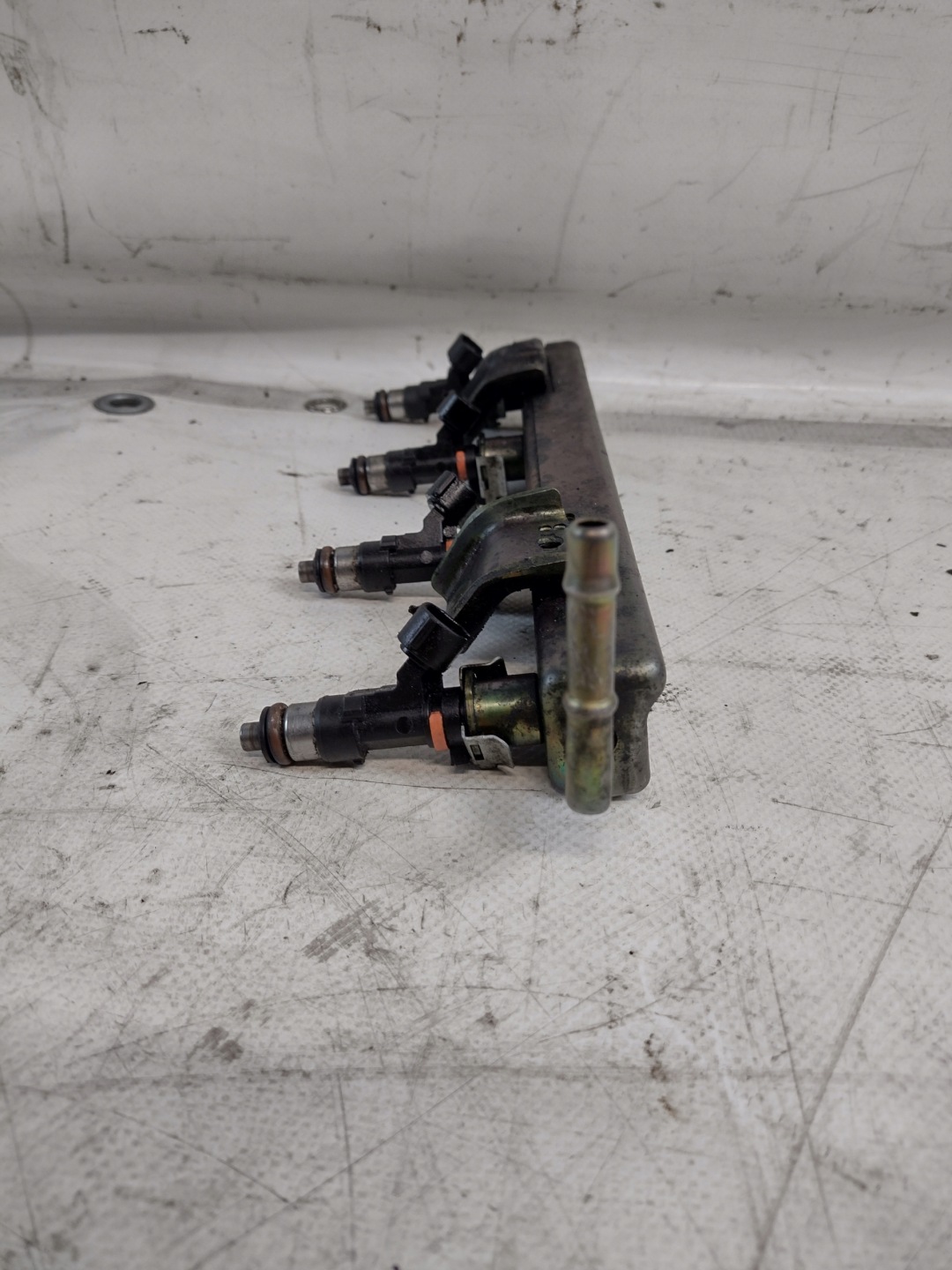 Rampe injection Nissan Micra K12 1,2B