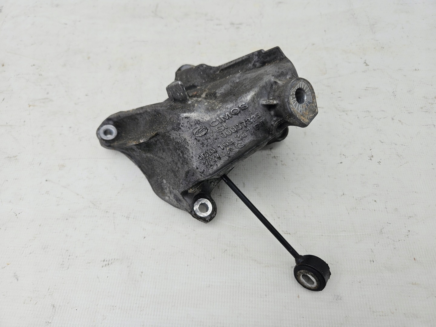 holder left holder left engine mount AUDI A4 B9 2.0 TFSI 2.0T CYM