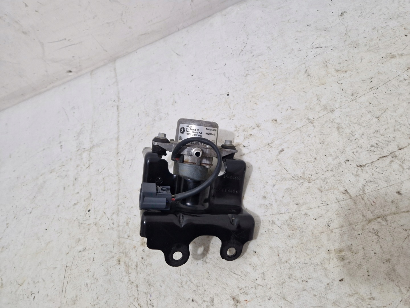 DODGE CHARGER 2019- 3.6 V6 Pompa VACUM 04581485AD