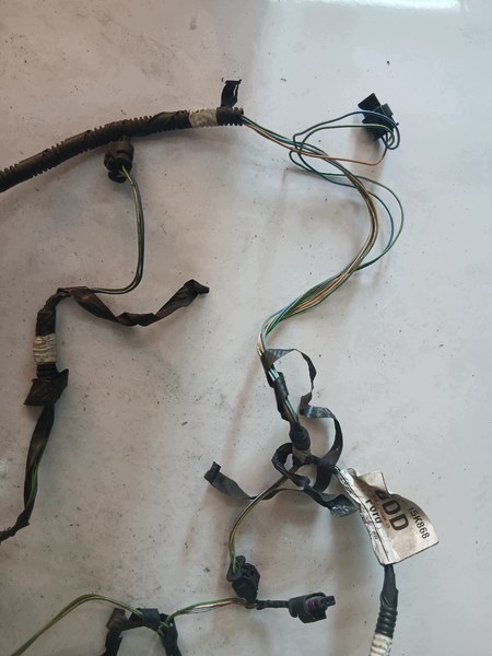 câblage capteurs PDC arrière FORD FOCUS MK3 BV6T-15K868BDD