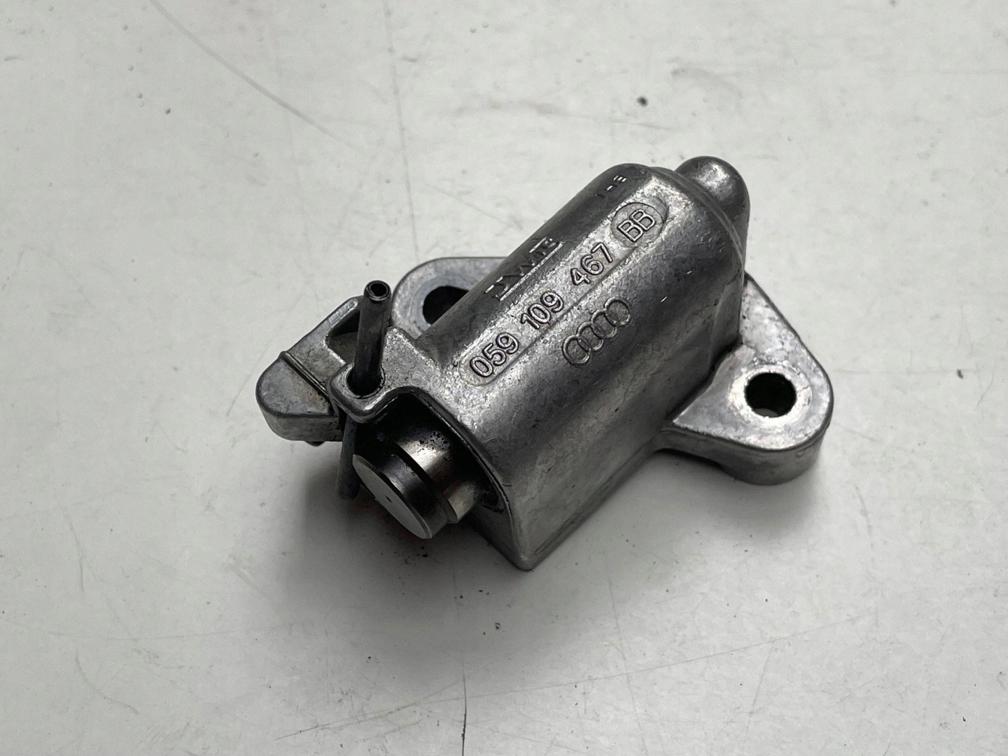 AUDI Q7 4M tenditore lancucha Motore 059109467BB Originale !J