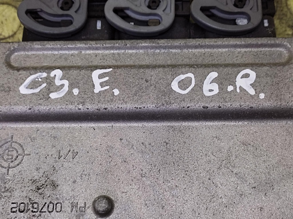 CITROEN C3 control unit of the engine 9662258680