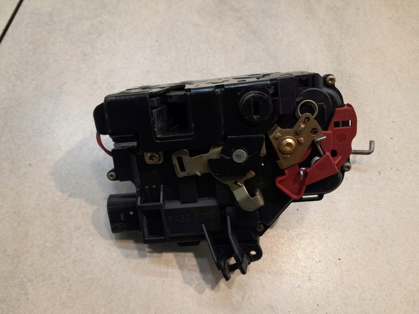 lock door left rear part AUDI A4 B6 1.9 TDI 8E0839349