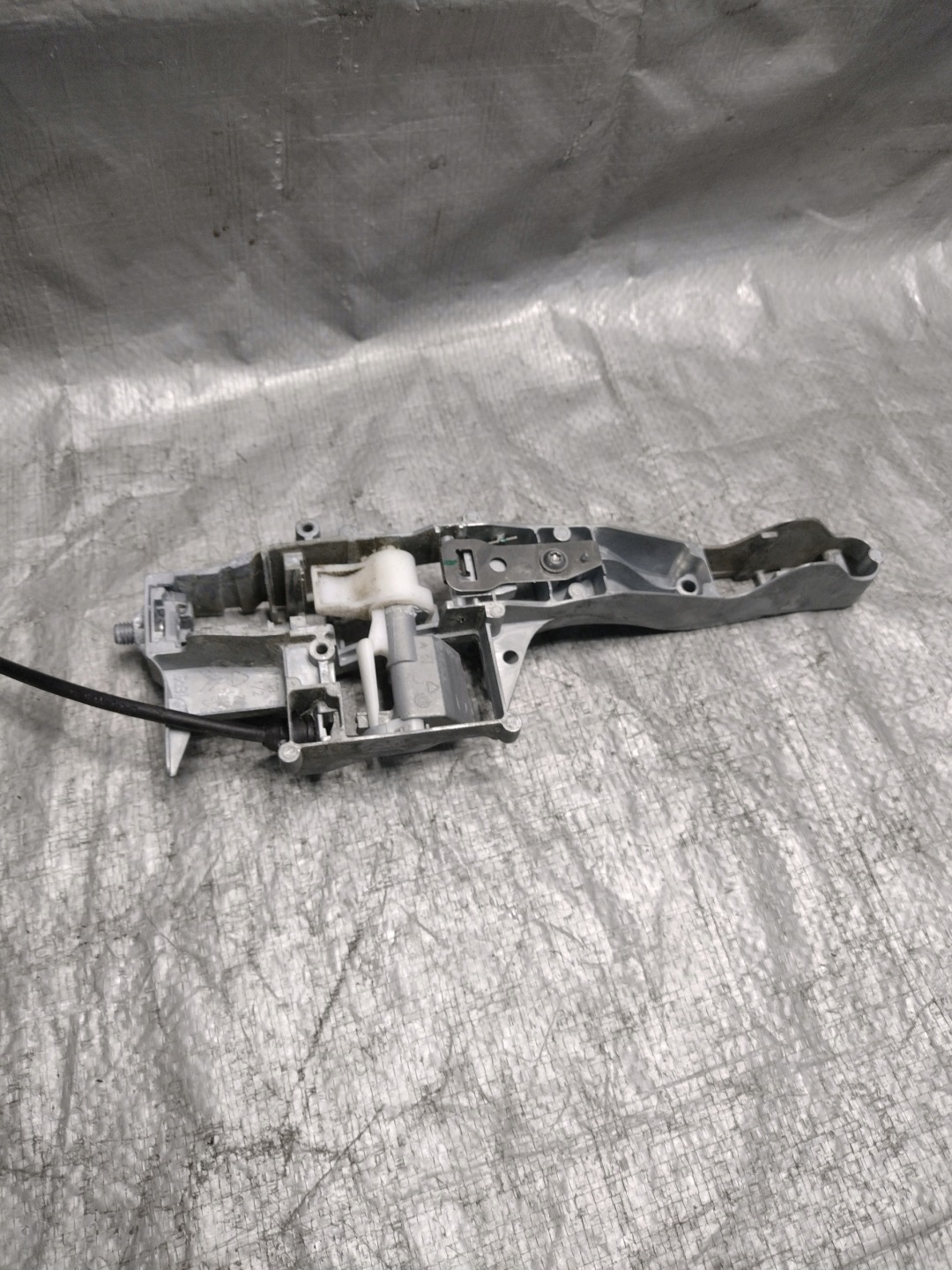 lock door right front Peugeot 207 5D EU