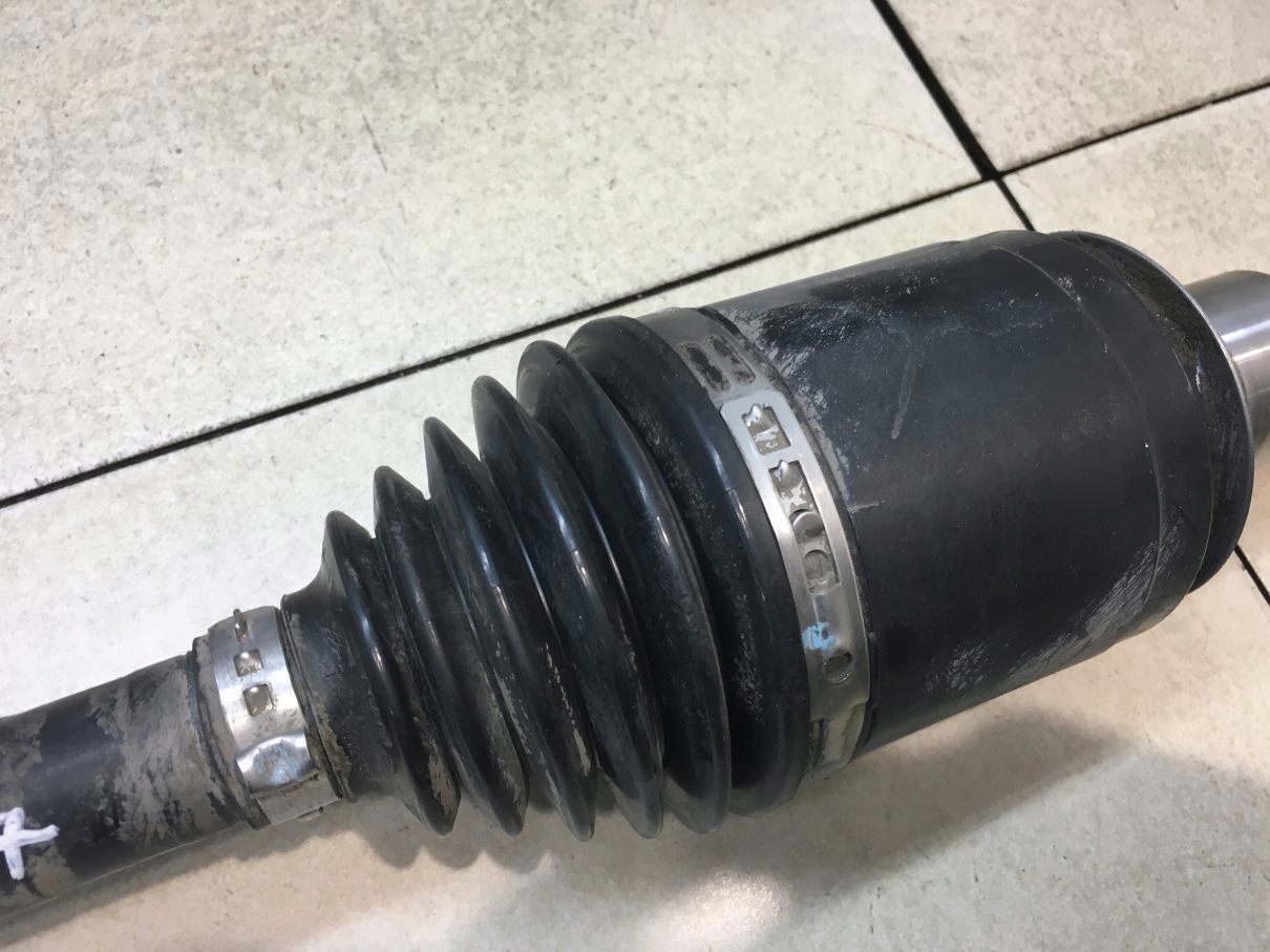 semi-axis right front MERCEDES W251 3.0 CDI V6 A2513300601