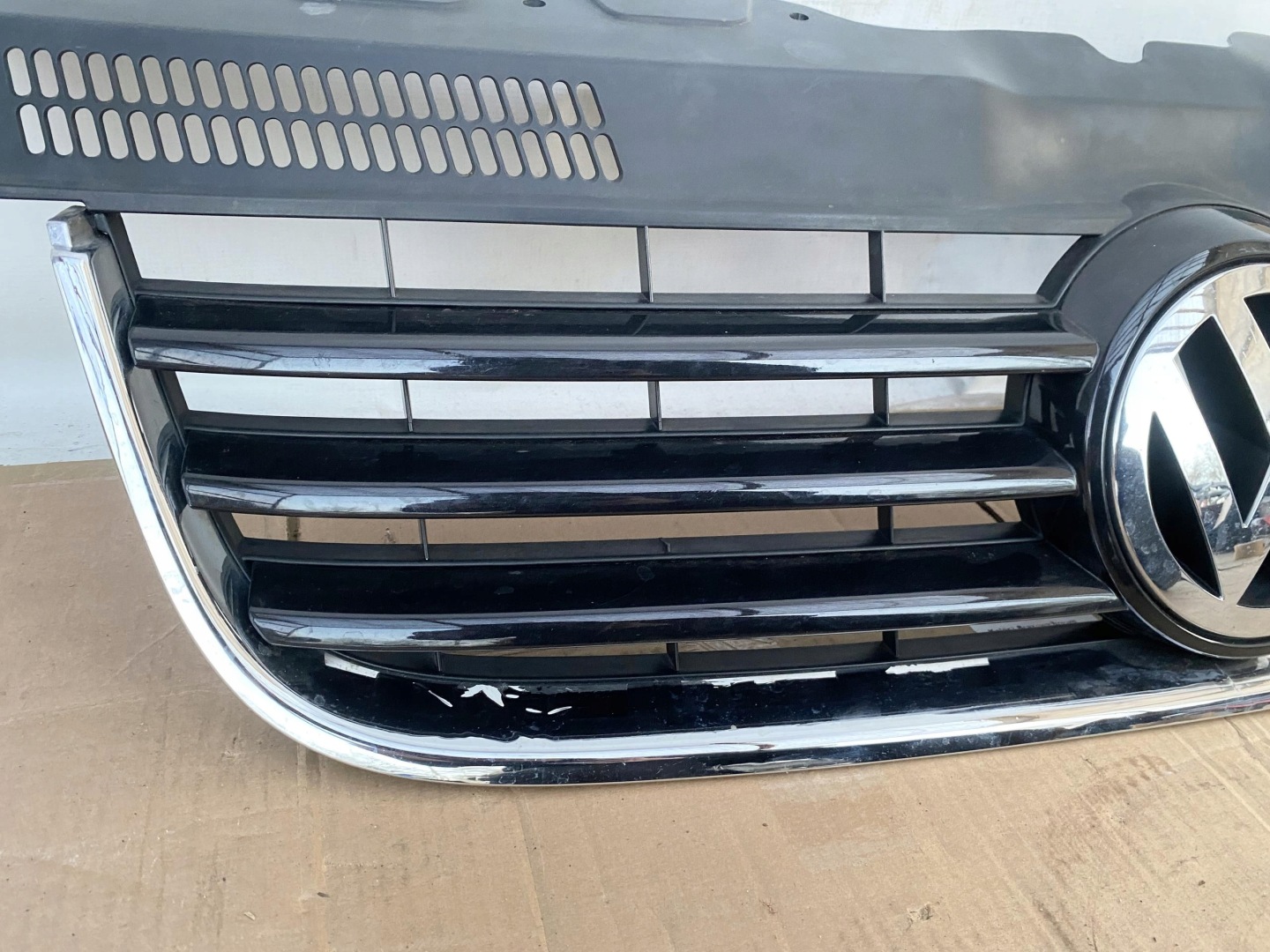 VW T5 MULTIVAN CARAVELLE 2003- grill grill grille CHROM 7H5807101/8