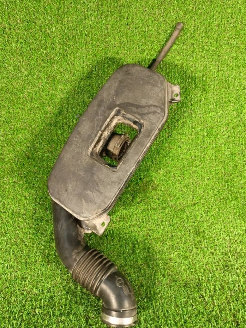 Rezonator filter luft Subaru Outback 4 2010