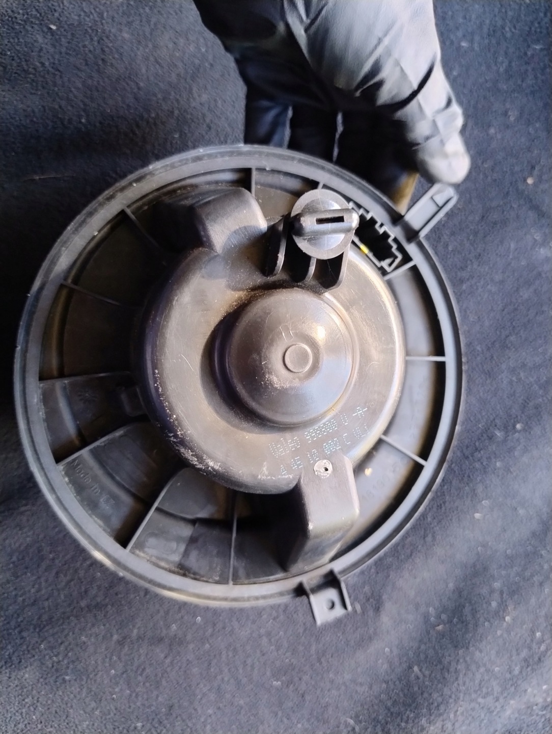 heating VOLKSWAGEN TOURAN and 1K1819015C