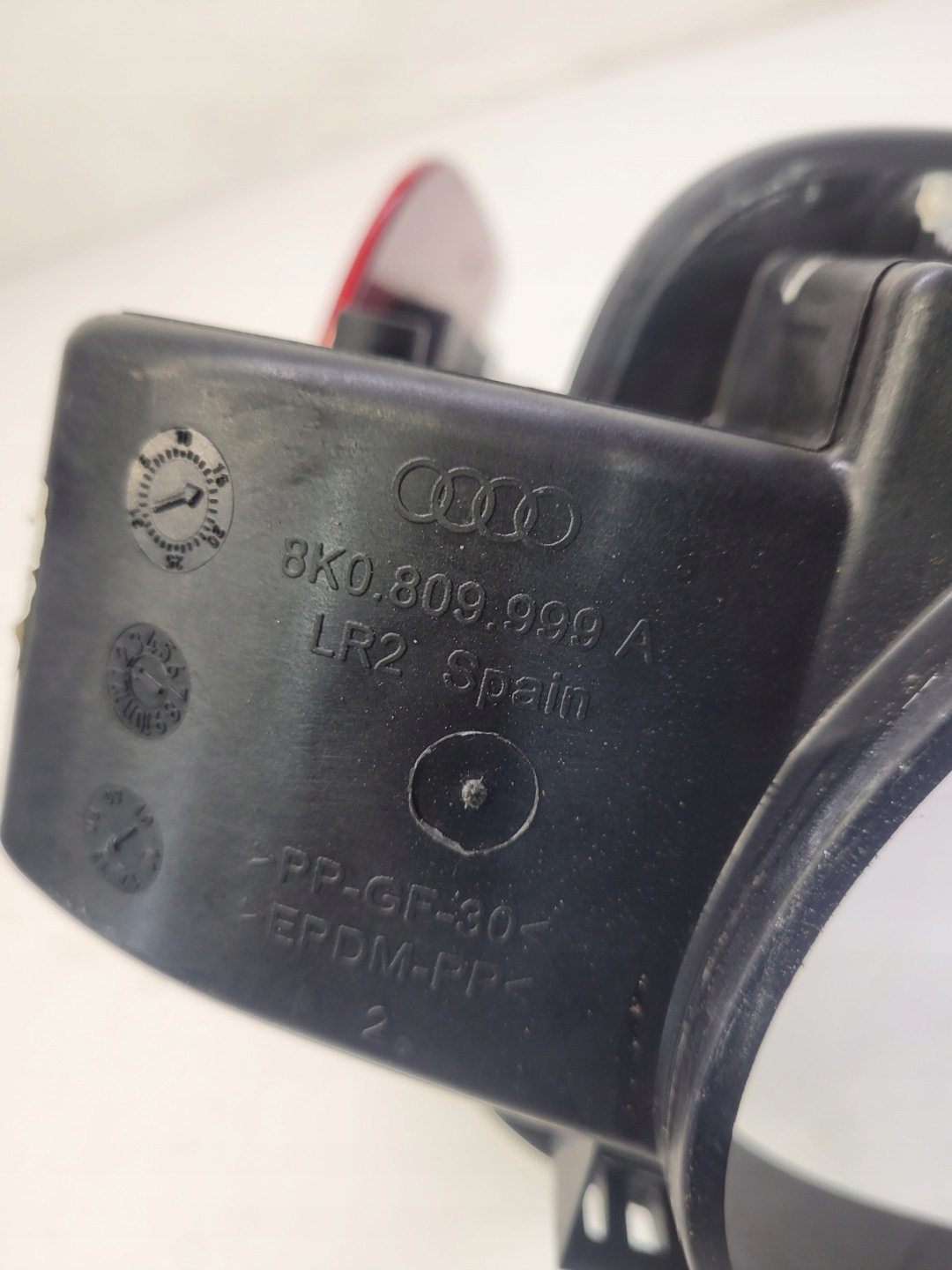 Volet trappe carburant Carburant AUDI A4 B8 8K0809999A LY3J