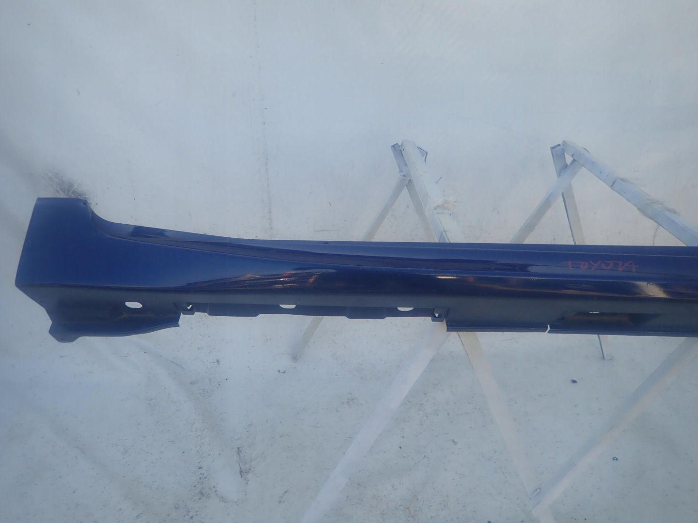 TOYOTA AVENSIS T29 15-19 threshold right moulding threshold