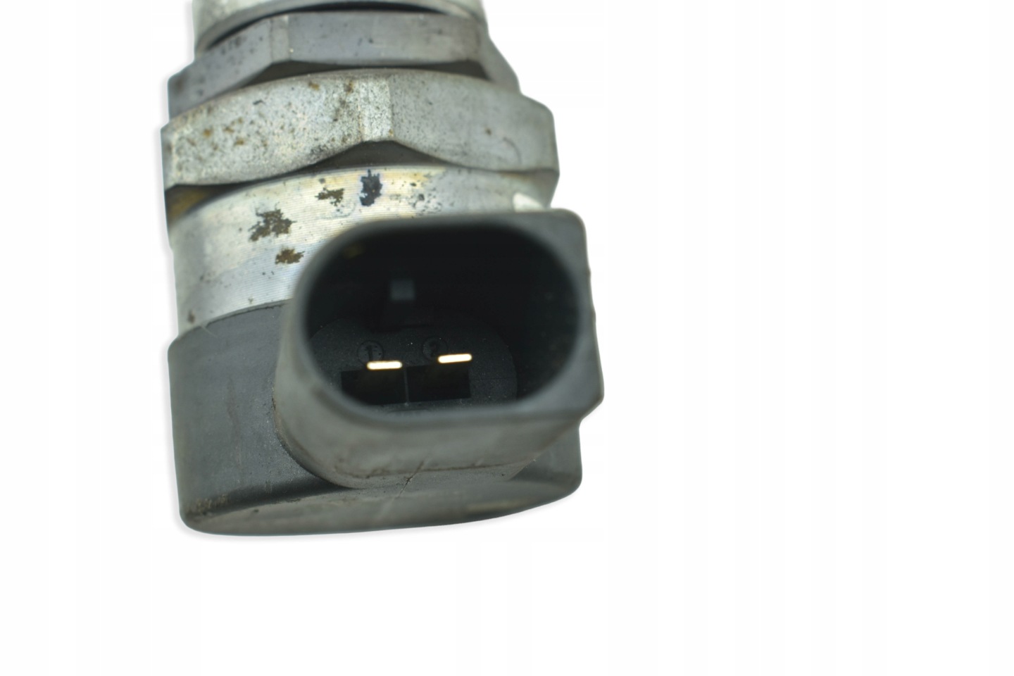 injection ramp sensor VW PASSAT B7 AUDI A4 B8 2.0TDI R03L125C 057130764H
