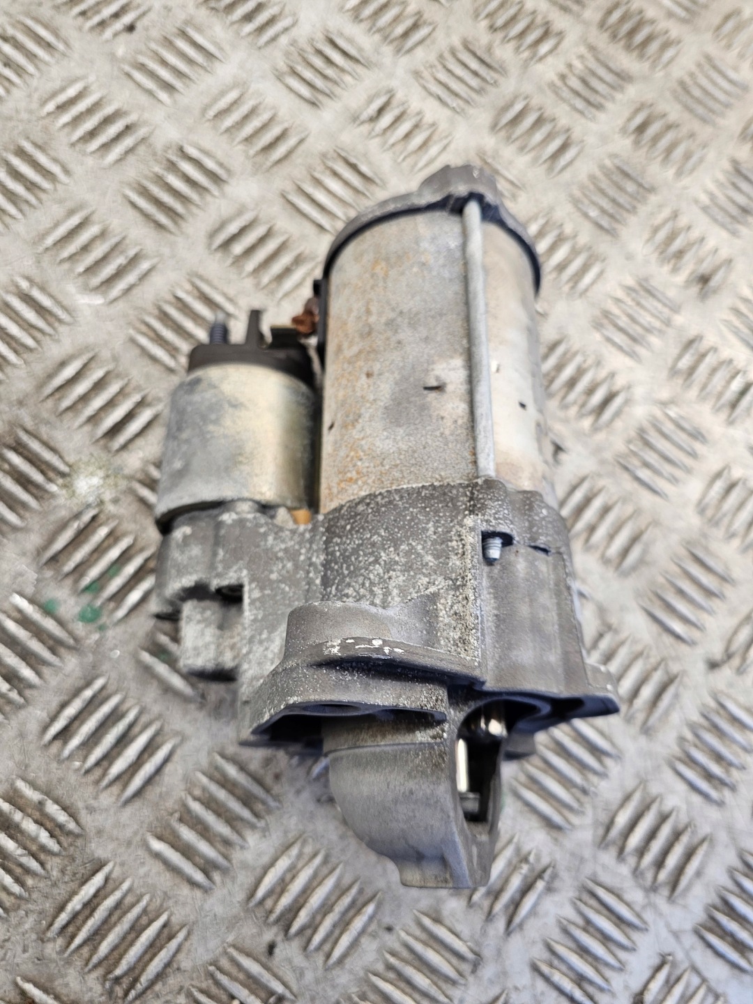 startér RENAULT 1.6 DCI 233000686R
