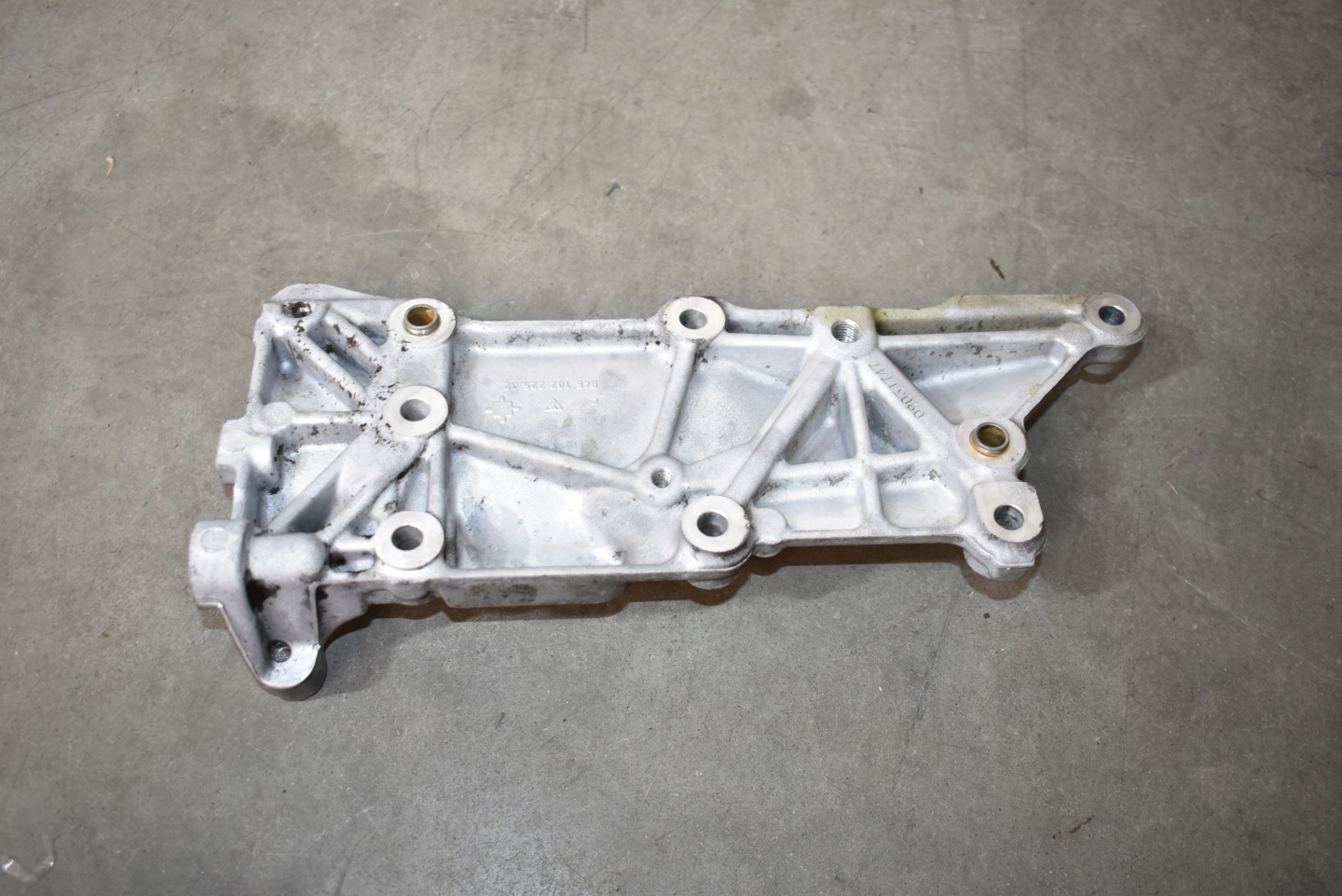 IDEALNA Support Support plaque Moteur PORSCHE MACAN 1