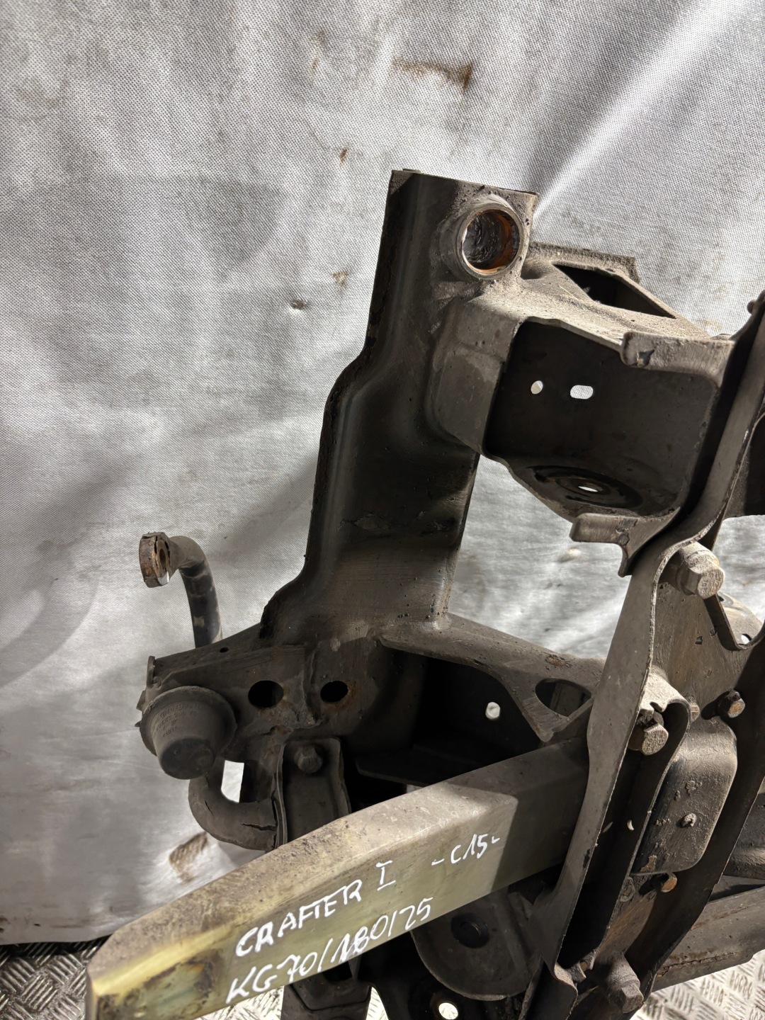 subframe axle beam front Volkswagen Crafter and 2,5TDI