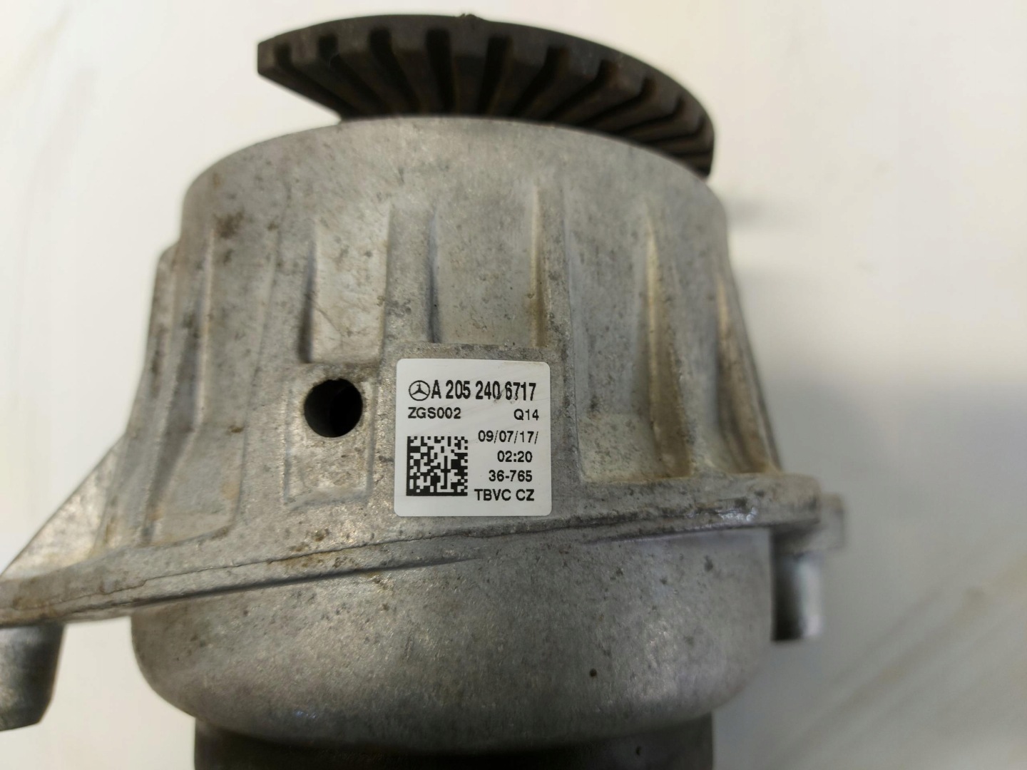 Mercedes W205 engine mount right 2.2 cdi a651 a2052406717