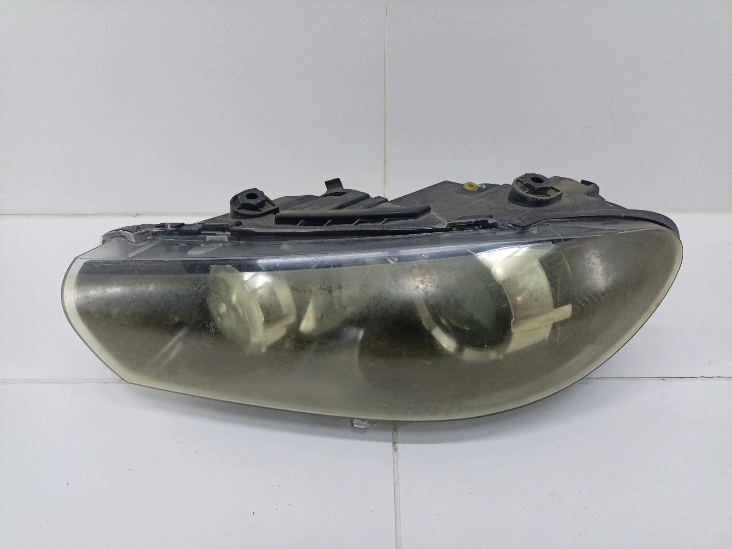 light front left side Volkswagen Scirocco 3 2009 1K8941031E