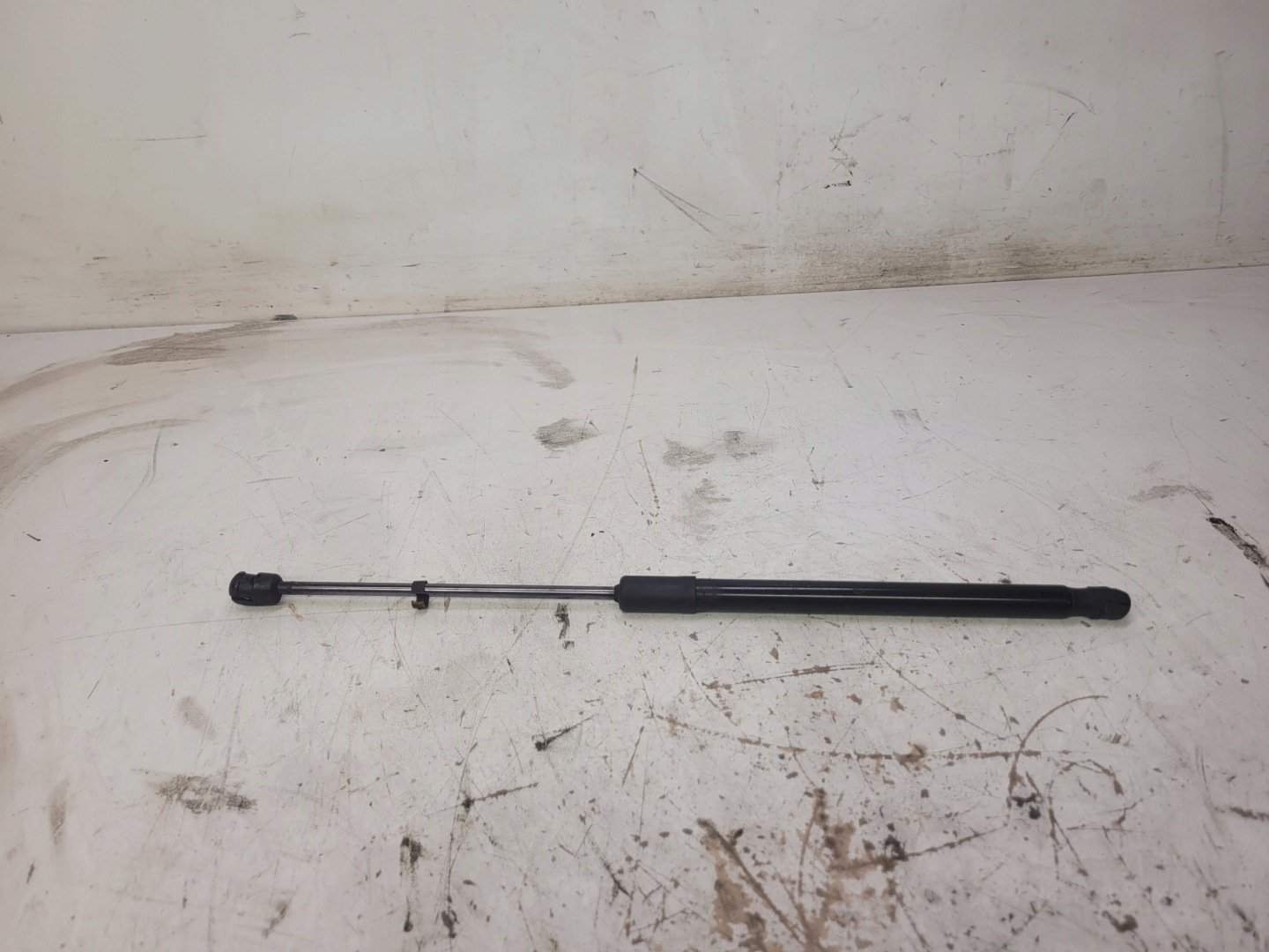 damper telescope bonnet rear part AUDI A4 B9 8W9827552C