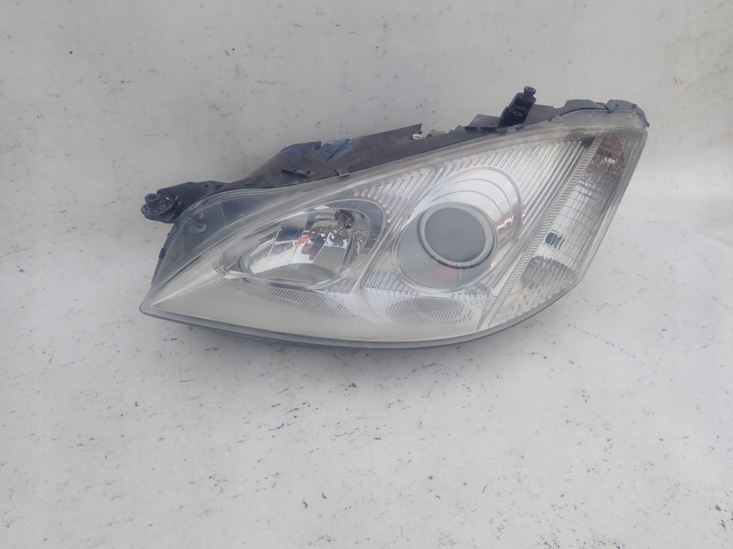 MERCEDES S-KLASA W221 05-09 light left front