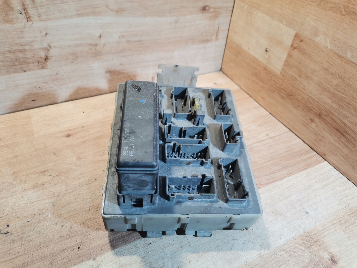 Boîte Module BSI Module fusibles FORD FOCUS MK1 518234802