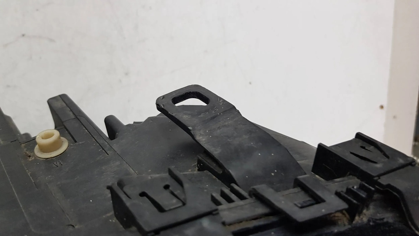light front right 6923856 BMW X3 E83 06