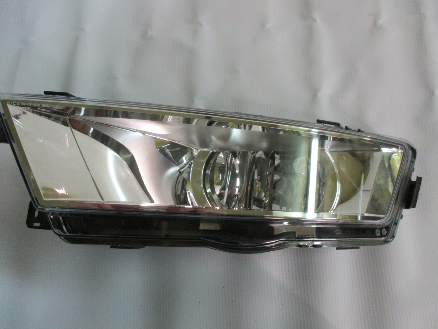 fog light light left front Skoda Rapid 5JA