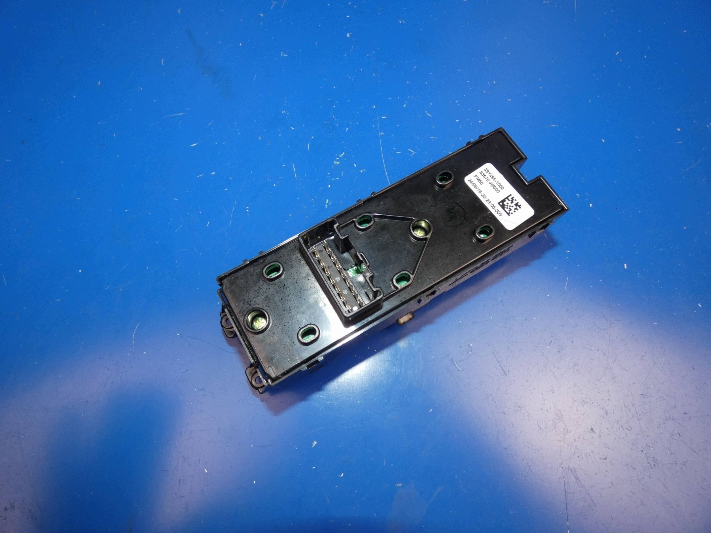 window control switch front side left Hyundai i30 93570A6500