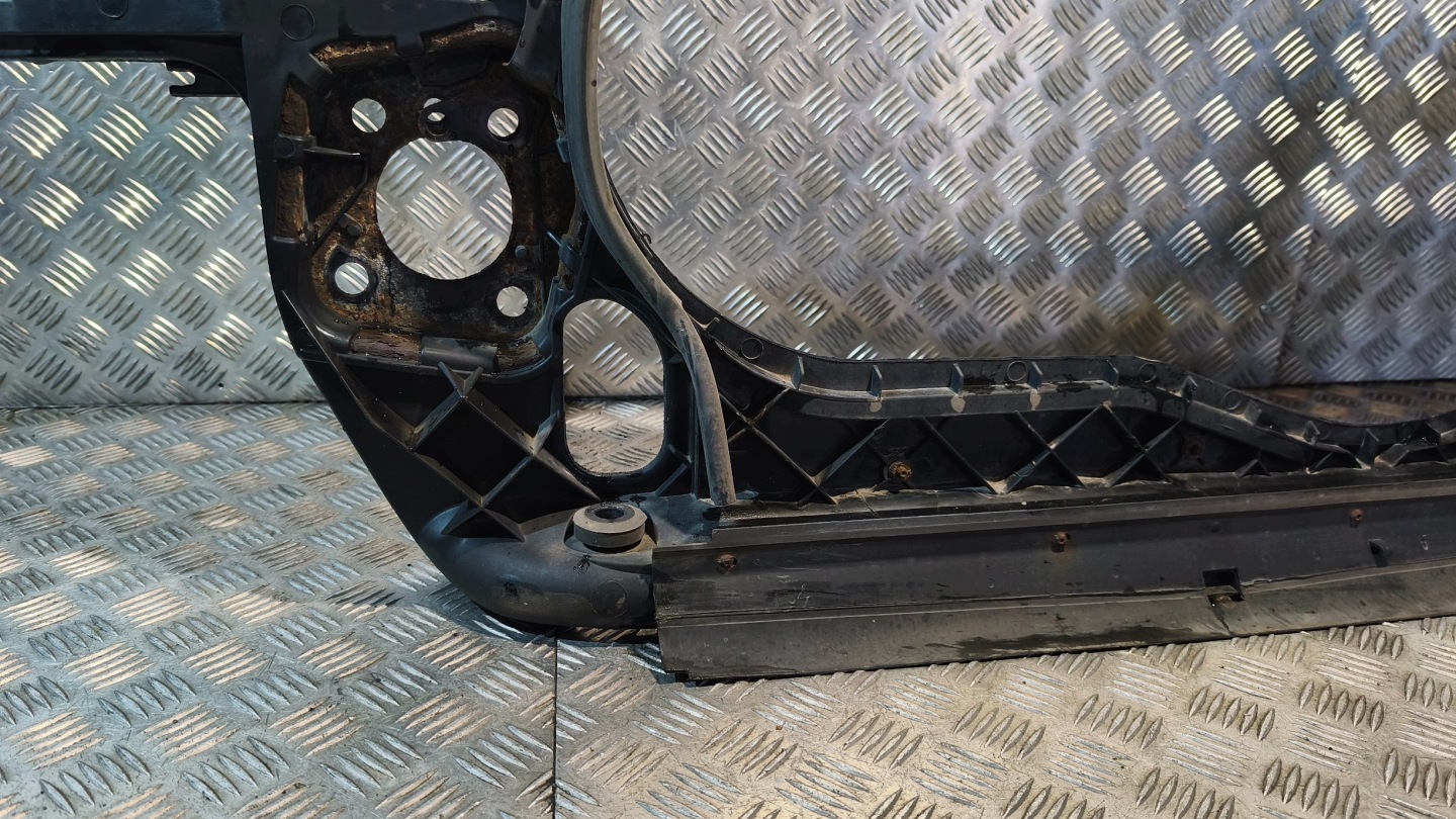 vezni lim prednji AUDI A4 B7 2007r 2.0TDI