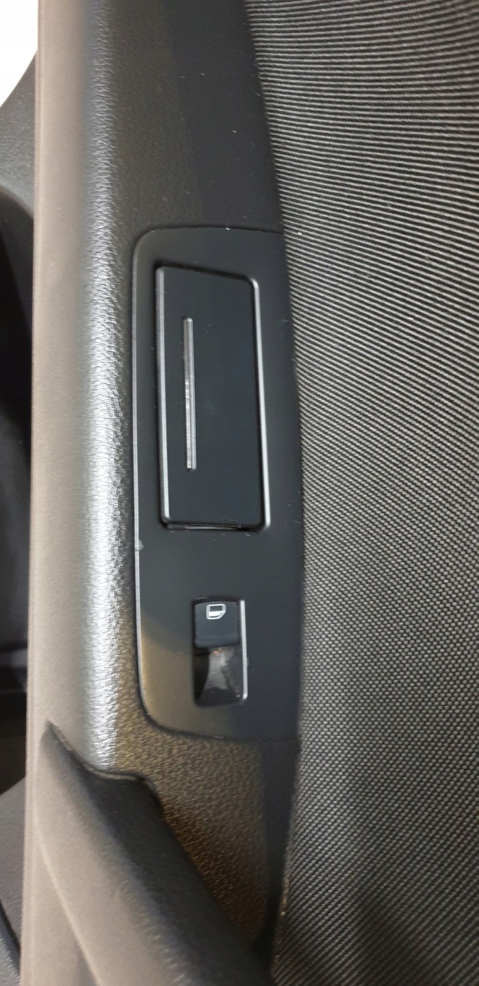 side upholstery AUDI Q7 handle PODSWIETLANA L rear part