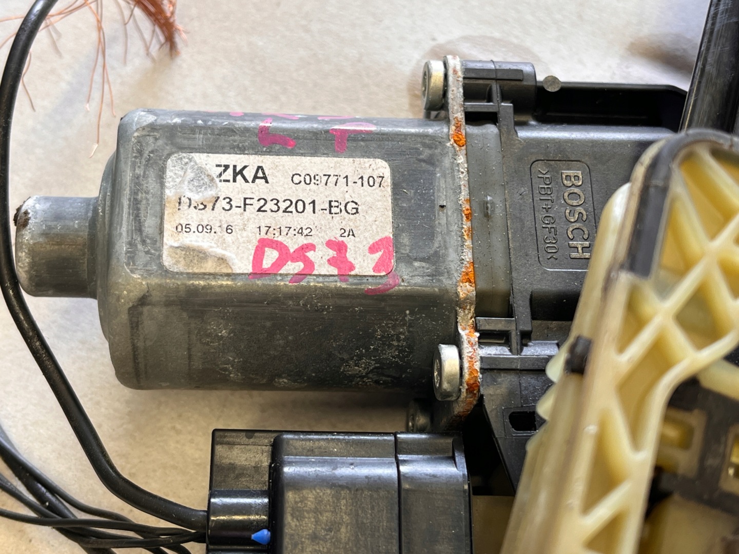 FORD MONDEO MK5 window regulator left front DS73-F23201-BG