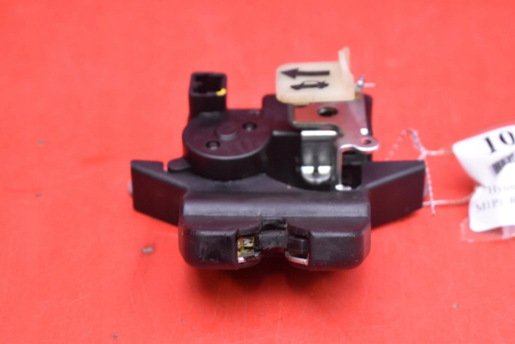 lock bonnet rear part boot HYUNDAI GENESIS 1 and COUPE 08-12