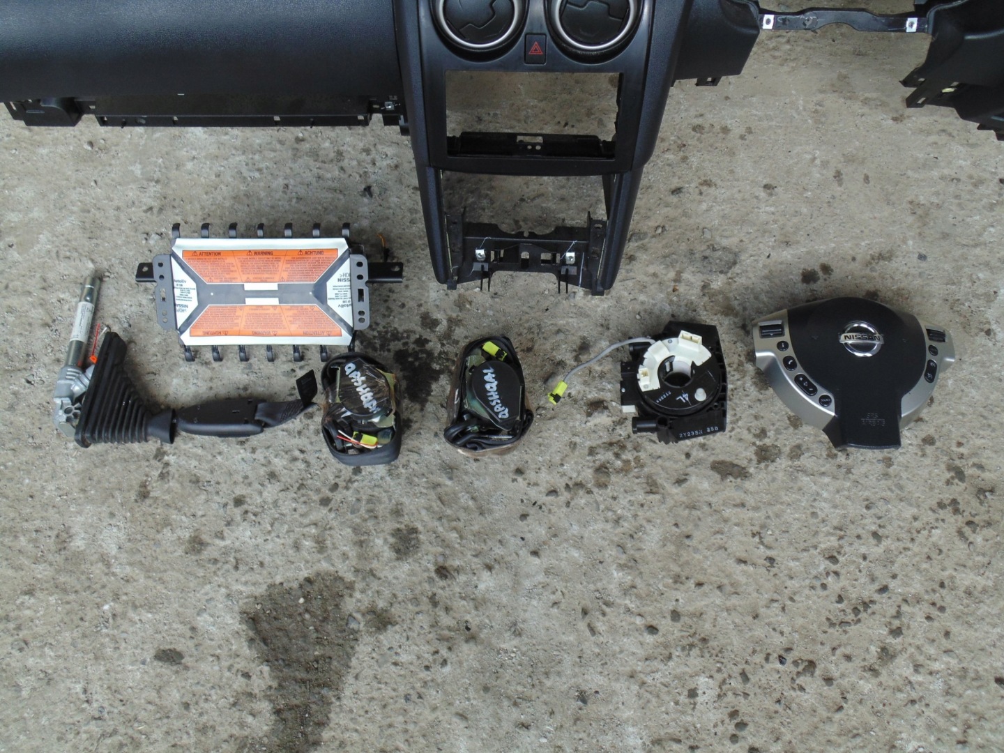 dashboard console airbag QASHQAI LIFT 2012 ROK. ANGLIK
