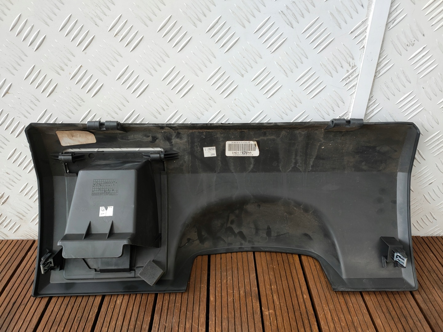 DODGE NITRO 07-12 cover below steering wheel, KONSOLE PANEL spoiler