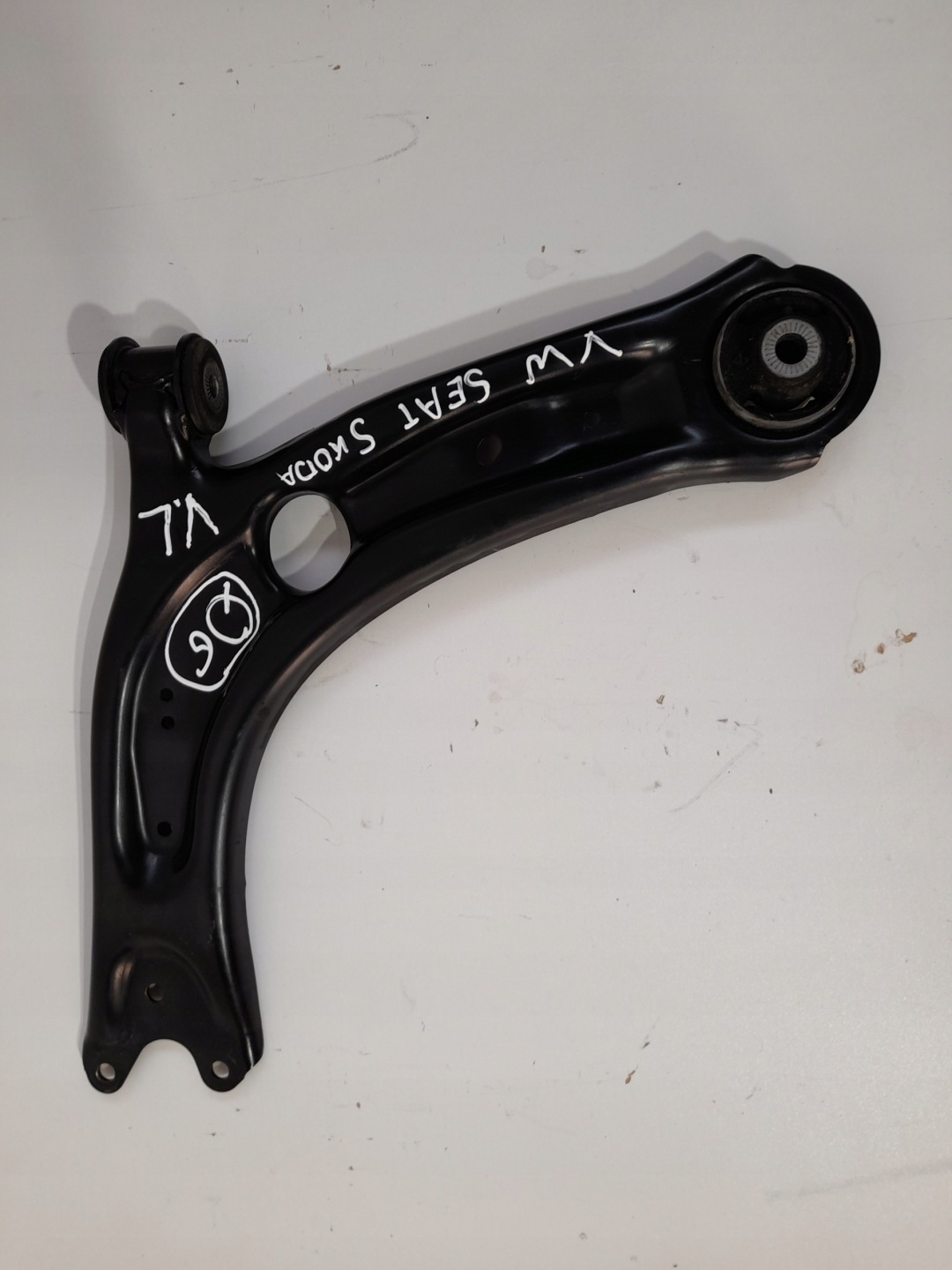 VOLKSWAGEN SEAT SKODA Querlenker links 3Q0407153B
