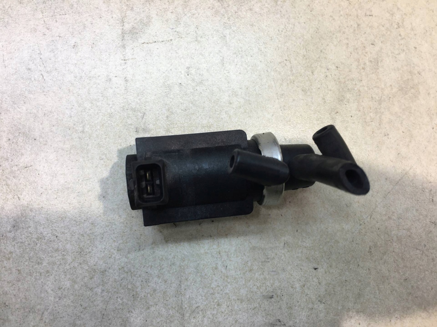 Sensor Unterdruck A6 C5 2.5 TDI 059906627