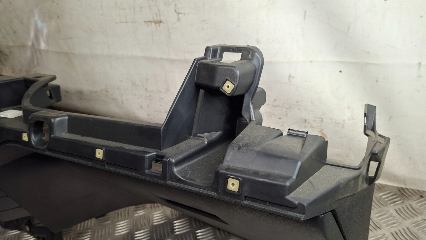 dashboard instrument panel lower PEUGEOT 301