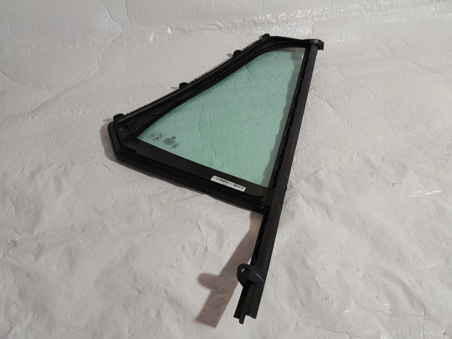 BMW X5 G06 window side door left rear part 7428711