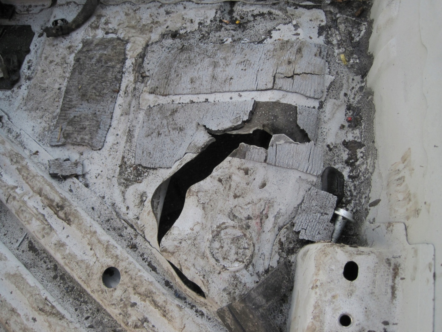 quarter left front MERCEDES B KLASA 246