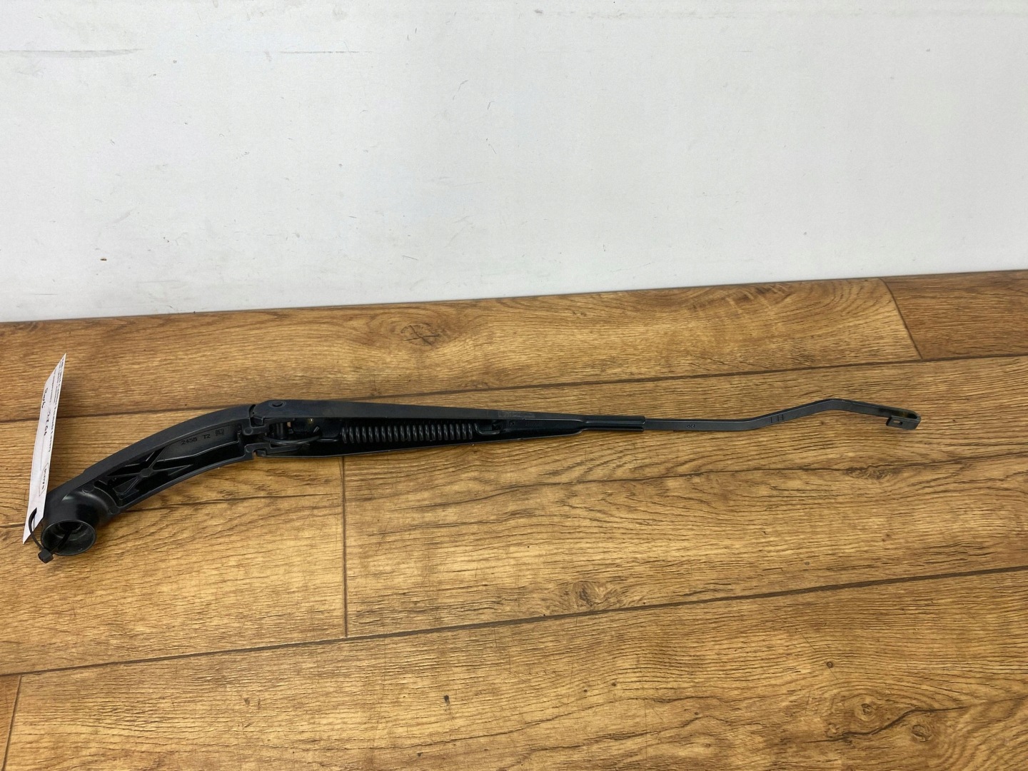 wiper arm windows Cadillac Escalade IV 2015+