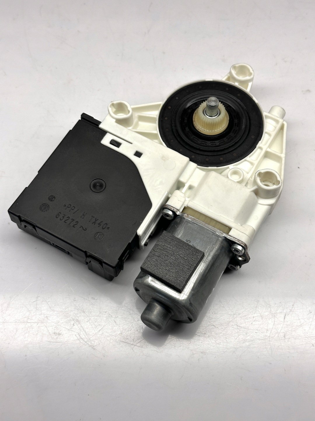 AUDI A3 S3 8P LIFT mini motor windows module front front 8P0959802P