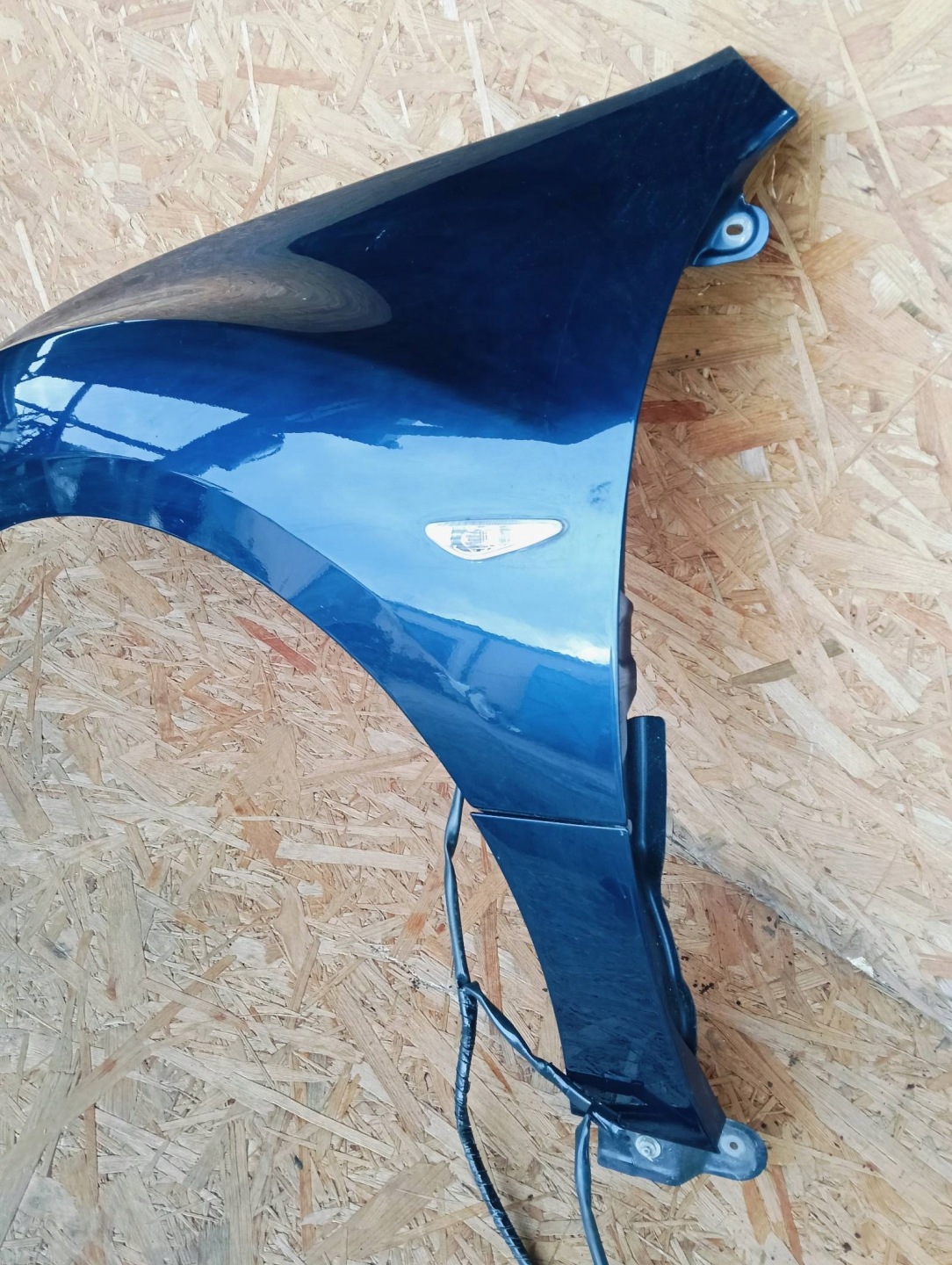 fender left front MAZDA 6 GH 09r Lak 35J