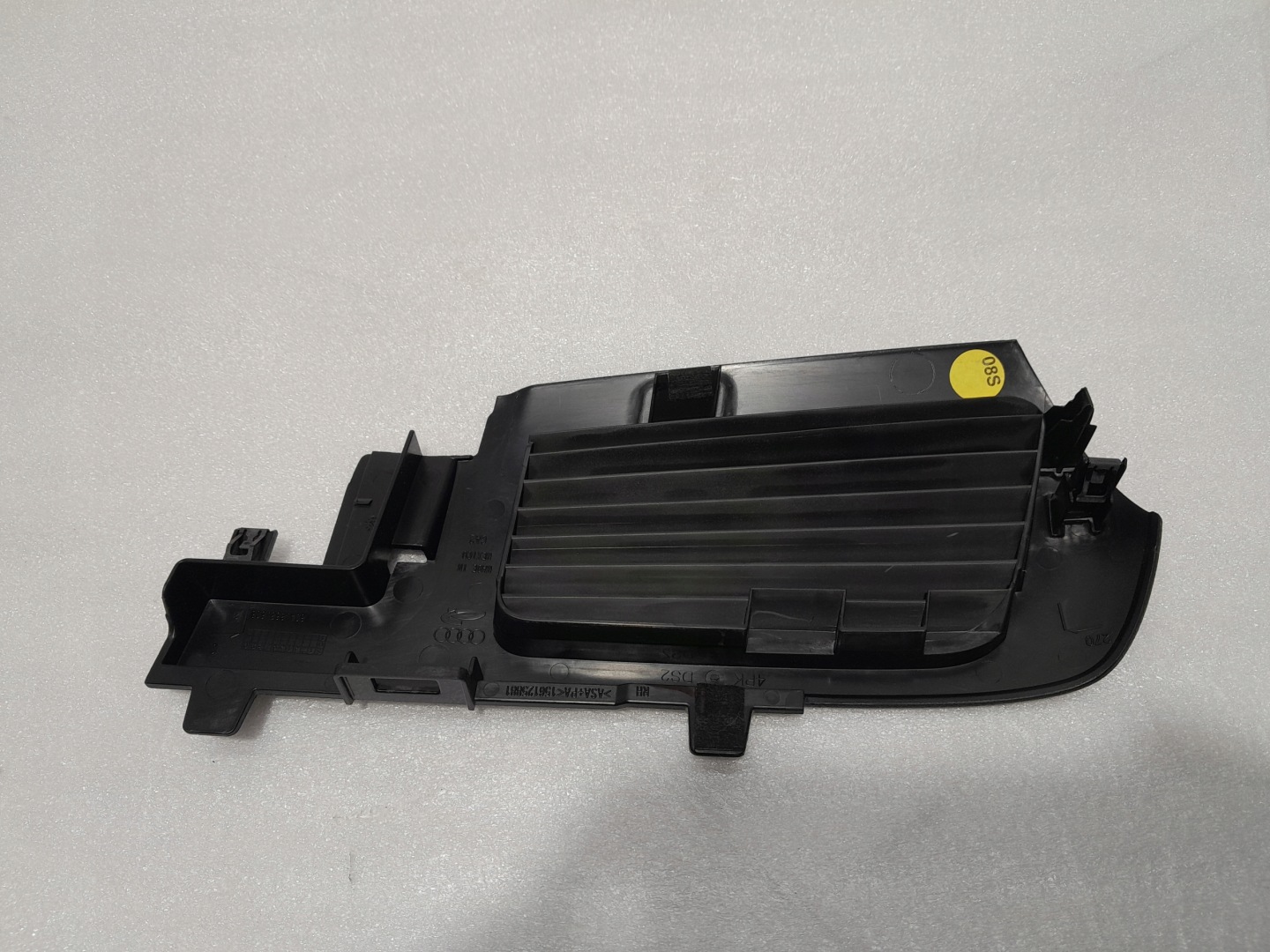 AUDI Q5 II 80A grid spoiler boot right 80A868606