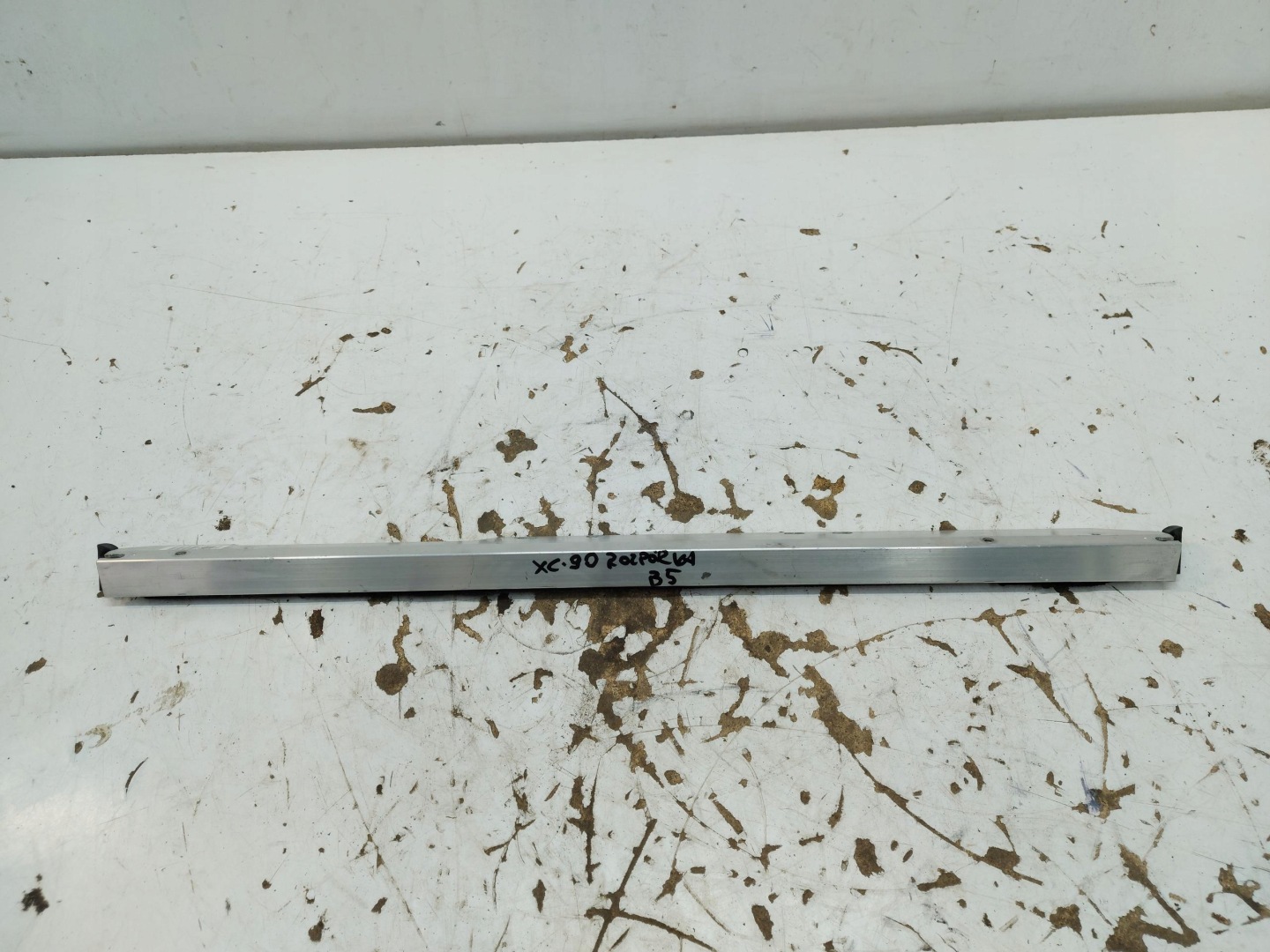 Volvo XC90 II LIFT B5 2021 sider console brace 31448888