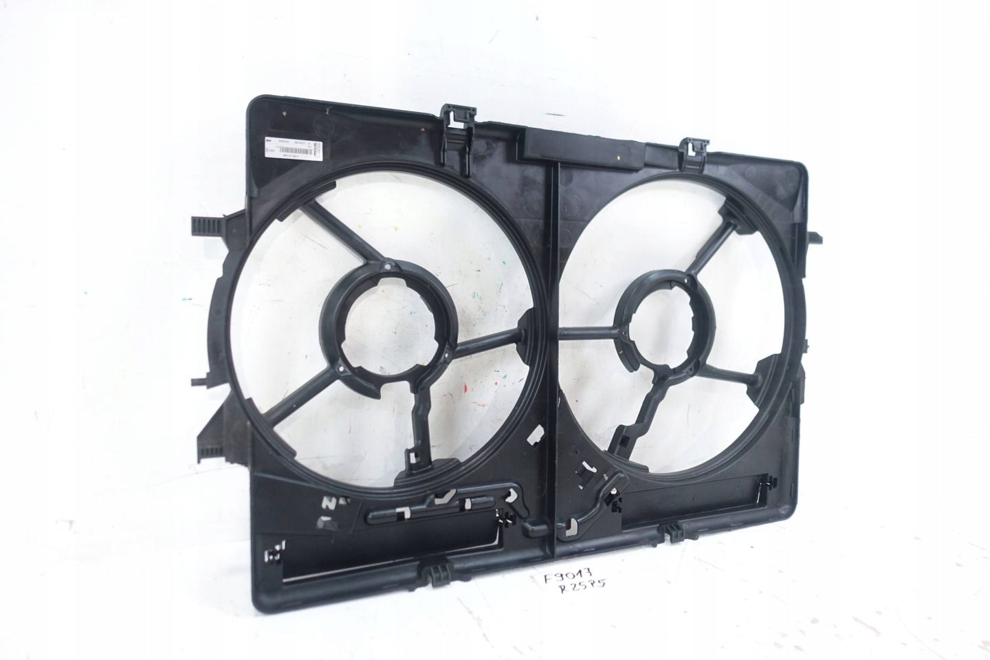 obal ventylátora WIATRAKA chladiče AUDI A4 B8 A5 8T Q5 Q3 2008-2012