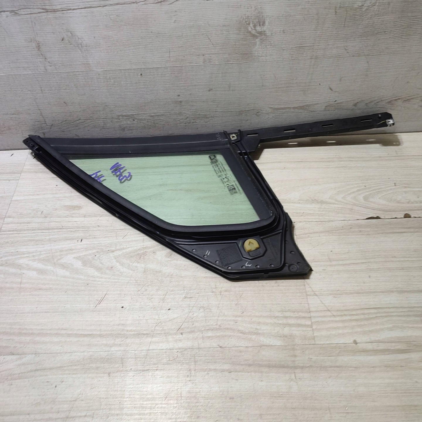 window trojkatna door przednich front side right Fiat 500X E000255