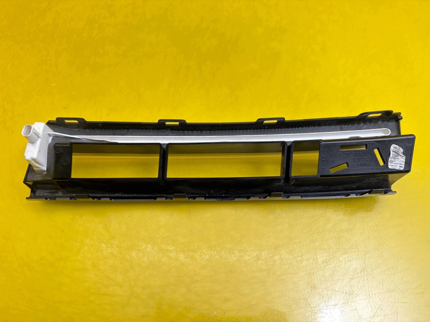 light right VW Passat B9 Led DRL R-Line 2023- 3J0941654A