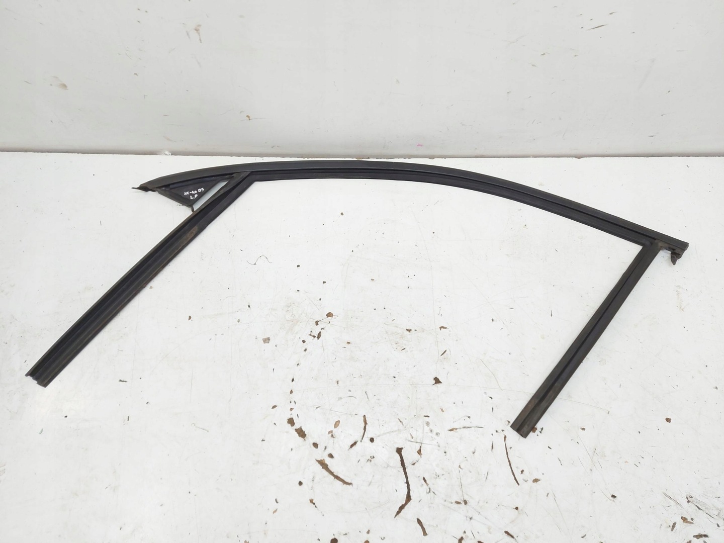 VOLVO XC40 D3 gasket door front left 31864769
