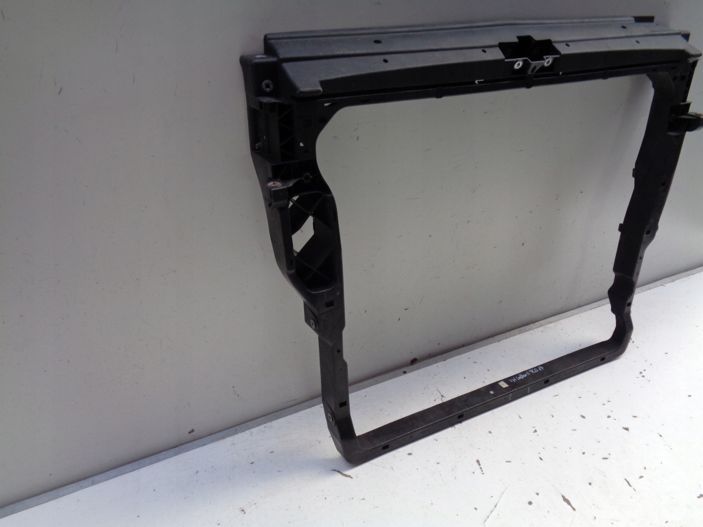 bar, wall front VW CRAFTER II 7C 7C0 17- MAN TGE
